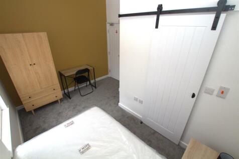 upstairs front .jpg