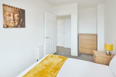 bedroom 4.jpg