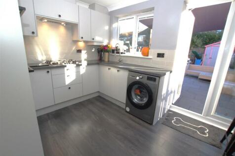 KITCHEN ANGLE 2.jpg