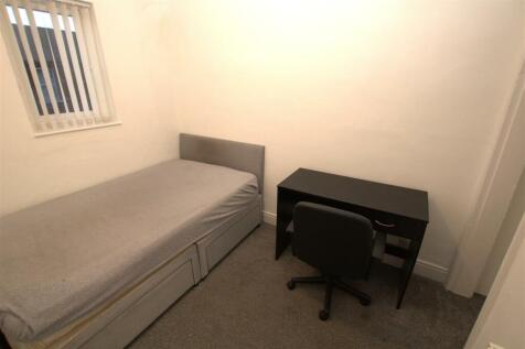 bedroom 3 .jpg