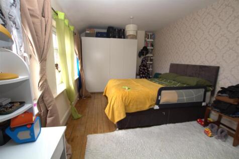 front bedroom angle 2.jpg