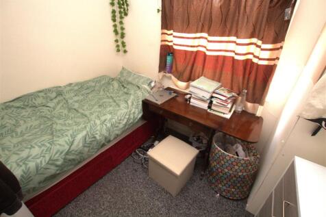 BEDROOM 2.jpg