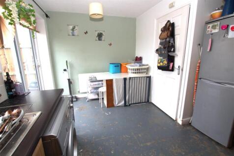 DINING AREA.jpg