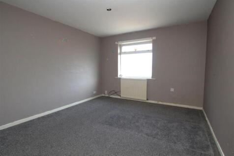 15 Bret Bedroom 1.jpg
