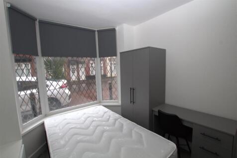 Bed 1.jpg