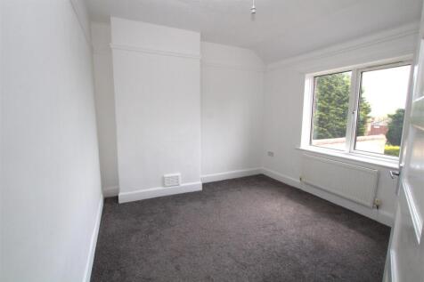 BEDROOM REAR.jpg