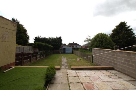 REAR GARDEN FORM HOUSE.jpg