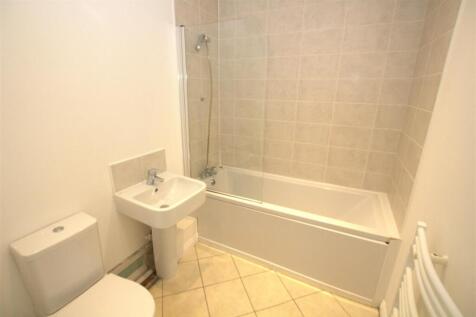 bathroom .jpg