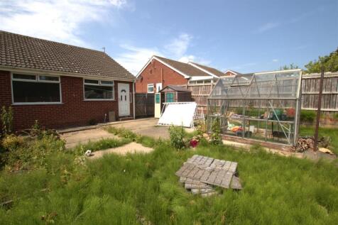 rear garden .jpg