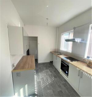 kitchen 2.jpg