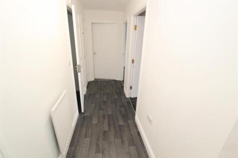 hallway .jpg