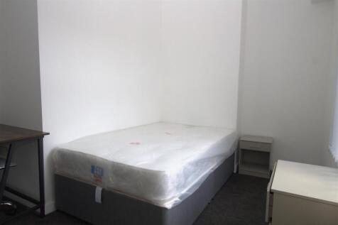 84 Warwick Bedroom 2.jpg