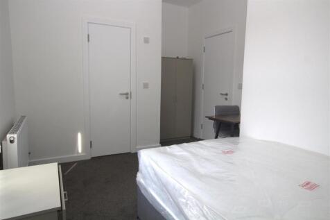 84 Warwick Bedroom 3 .jpg