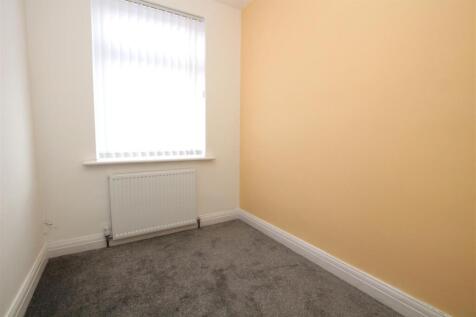 bedroom 3.jpg