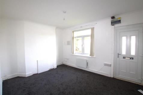frontroom 1.jpg