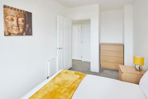 bedroom 4.jpg