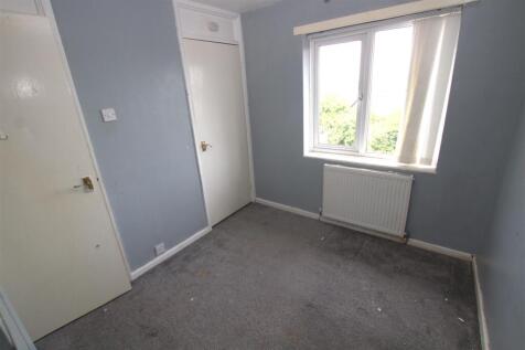 bedroom 2 .jpg