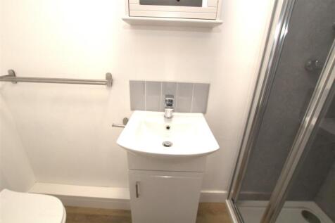 ensuite.jpg