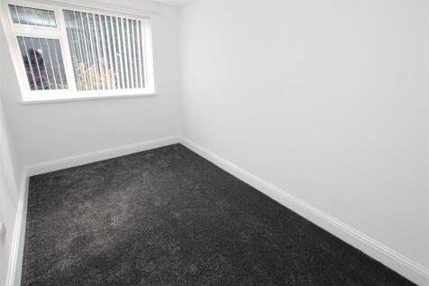 lynmouth bedroom 2.jpg