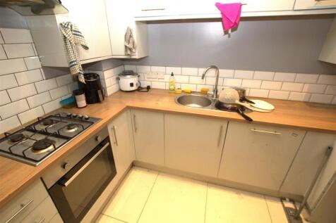 kitchen area .jpg