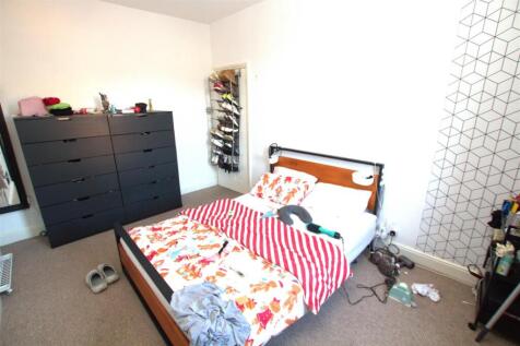 bedroom1.jpg