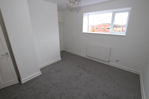 bedroom 2 .jpg