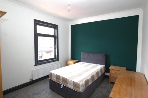 34 Haymore Room 1.jpg