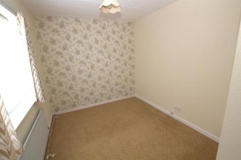 bedroom 2 .jpg