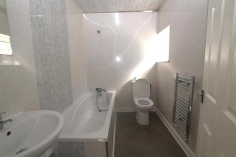 BATHROOM.jpeg