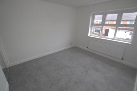 front bed .jpg