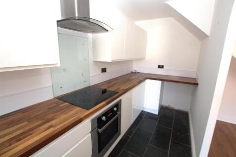 Troom Close Kitchen 2 .jpg