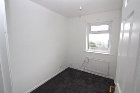 Troom Close Bedroom 3.jpg