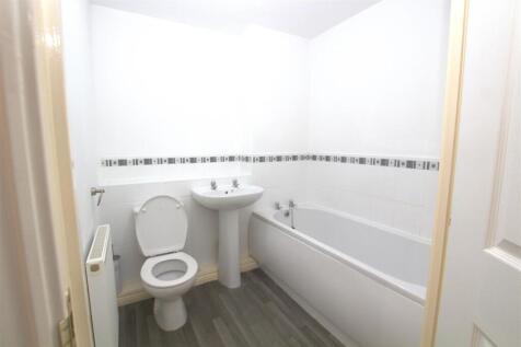 bathroom .jpg