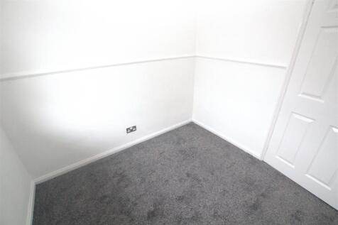 bedroom 3 reverse.jpg