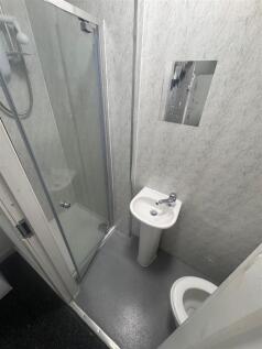 ensuite.jpg