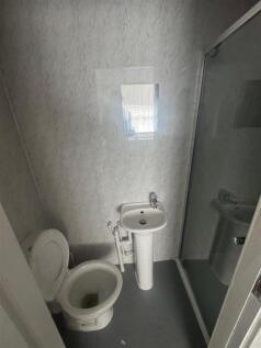 ensuite1.jpg