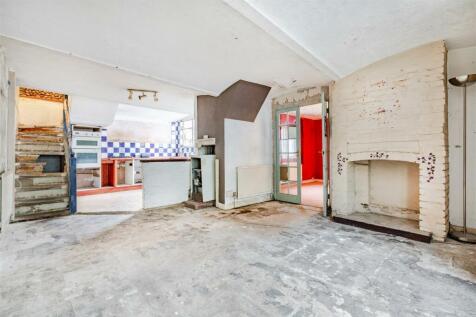 Open Plan Reception/Kitchen