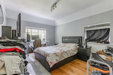 The Lodge - Bedroom