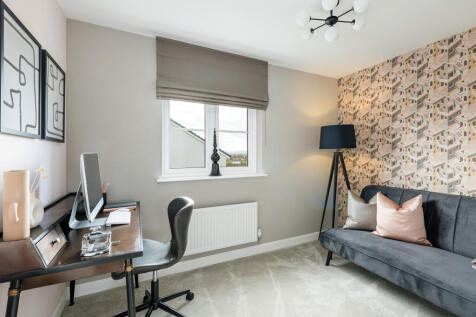 bedroom in 4 bedroom home