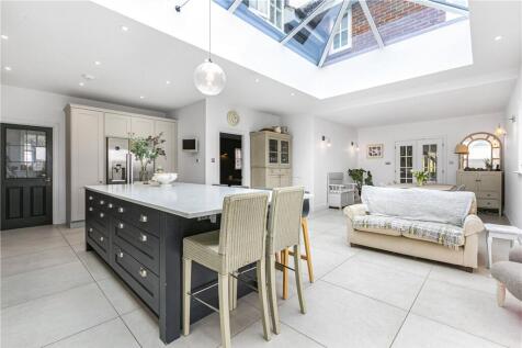 Kitchen / Dining Are