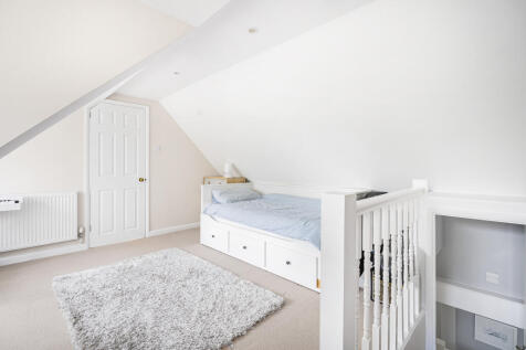 2nd floor bedroom