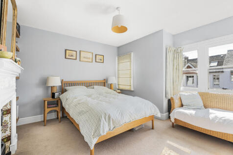 Principal bedroom