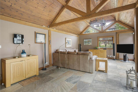 Sumerhouse