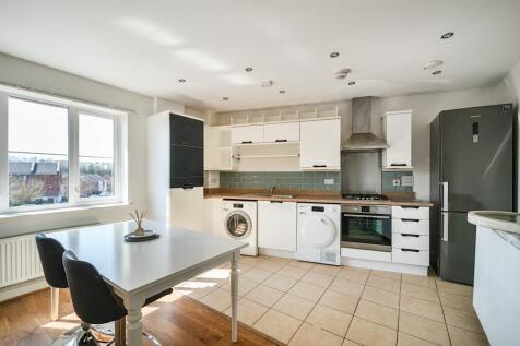 Kitchen/Dining Area