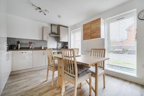 Kitchen/Dining Area