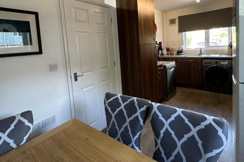 Kitchen/Dining Area