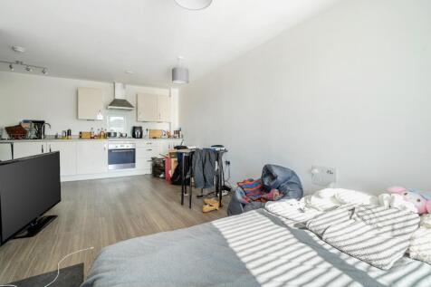 Kitchen / Reception