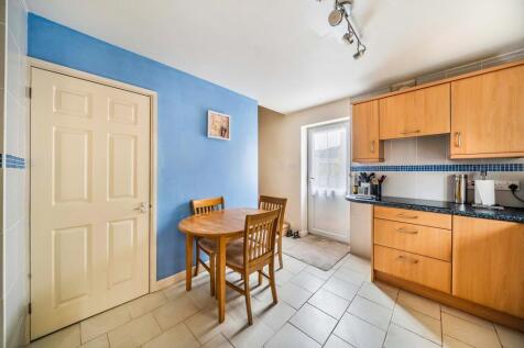 Kitchen/Dining Area