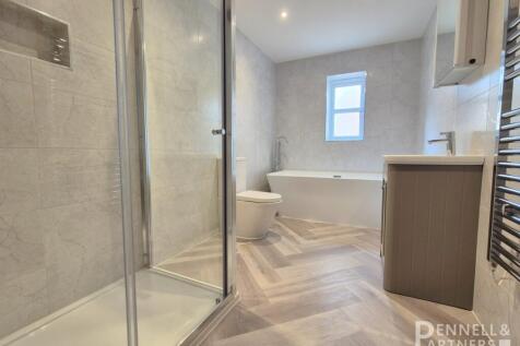 family bathroom 