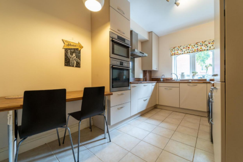 Kitchen (2).png